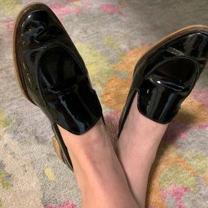 Everlane patent leather modern loafers.